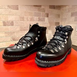 Real Paraboot Men’s Size 9, new condition!